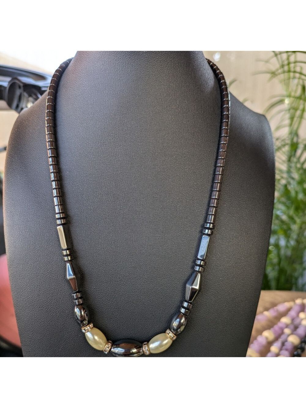 Hematite necklace with pearls